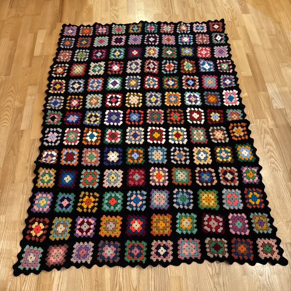 Vintage Handmade Afghan Throw Blanket Granny Square Scalloped Edge - 48” x 68”
